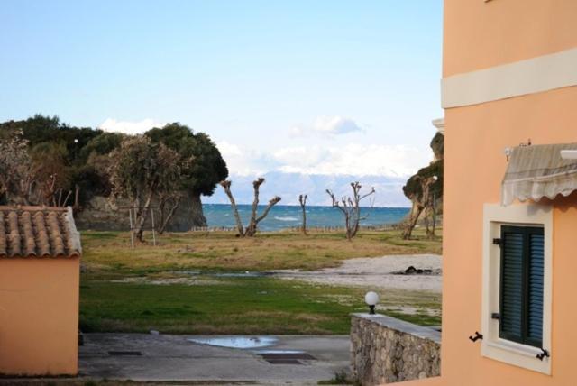 Canal D'Amour Makris Apartments Sidárion Exterior foto
